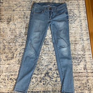 American Eagle Skinny jegging size 6 light wash